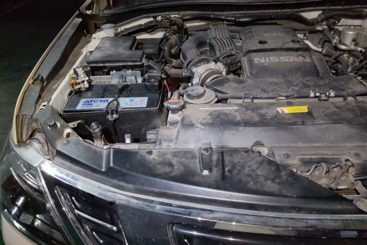 Used Nissan Patrol 2017 4.0L XE Middle East Version Engine Bay Right