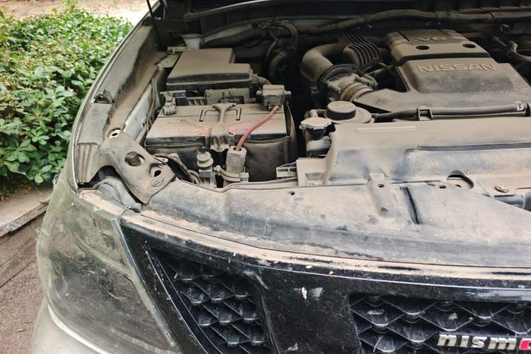 Used Nissan Patrol  Engine Bay Right