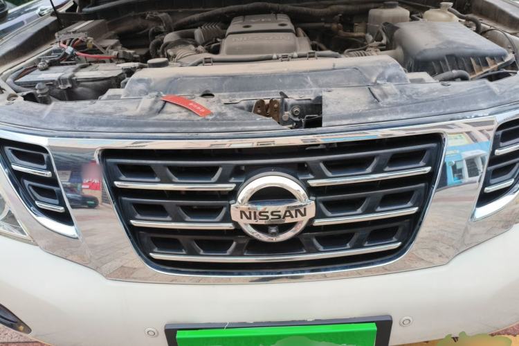 Used Nissan Patrol 2017 4.0L XE Middle East Version Engine Bay