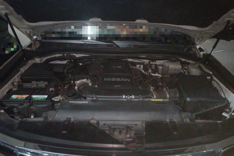 Used Nissan Patrol  Engine Bay