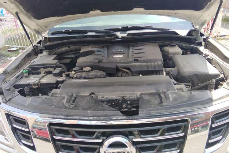 Used Nissan Patrol  Engine Bay