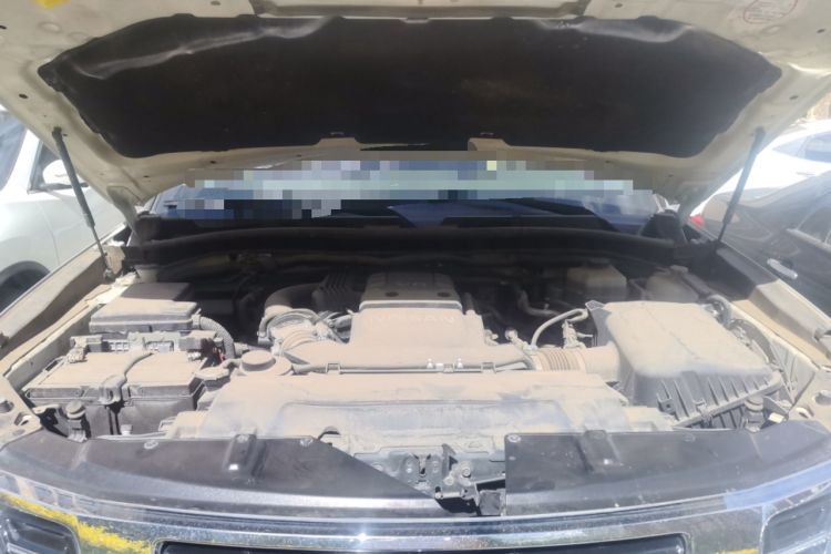 Used Nissan Patrol  Engine Bay