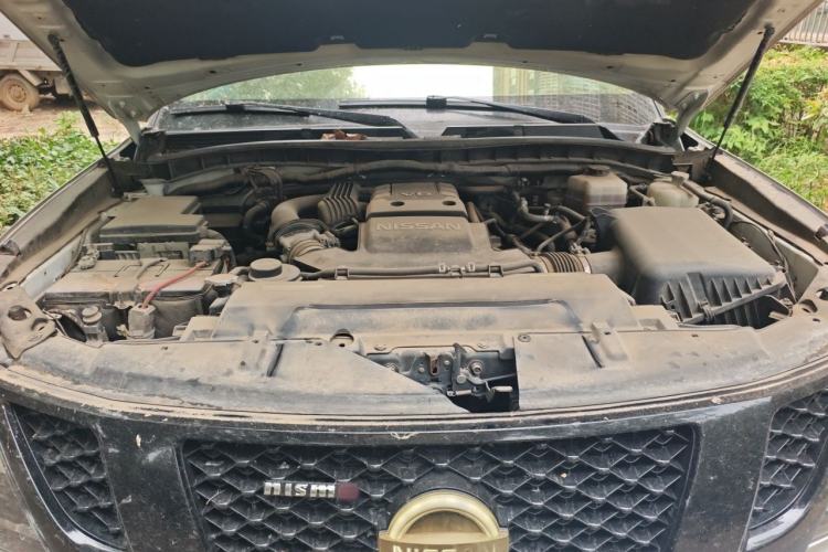Used Nissan Patrol  Engine Bay