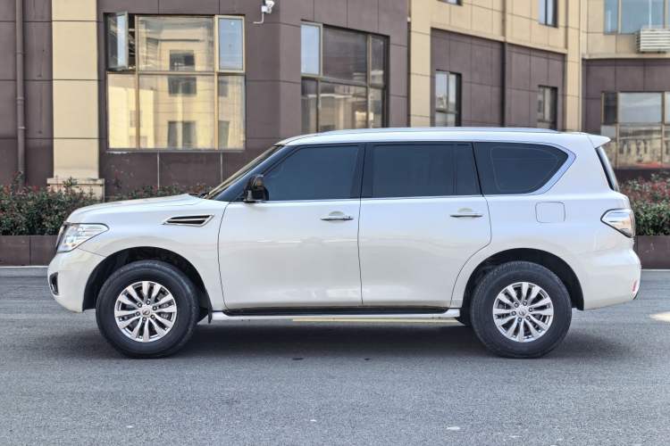 Used Nissan Patrol 2017 4.0L SE U.S.-Spec Version Exterior 3
