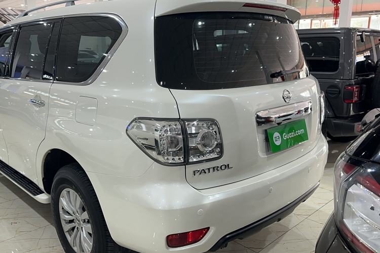 Used Nissan Patrol  Exterior 4