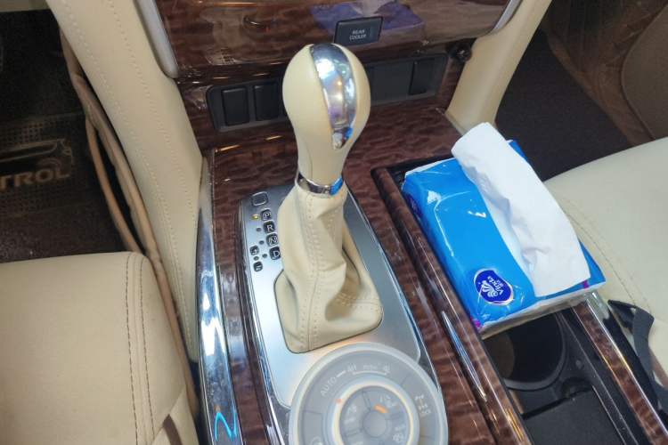 Used Nissan Patrol  Gear Lever