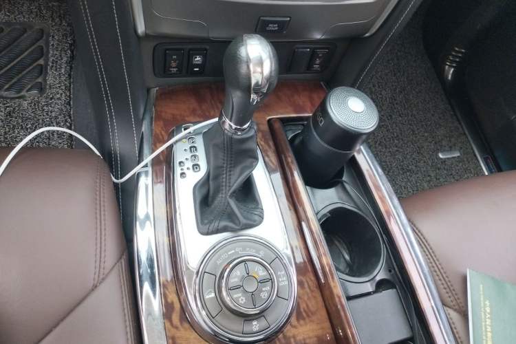 Used Nissan Patrol  Gear Lever
