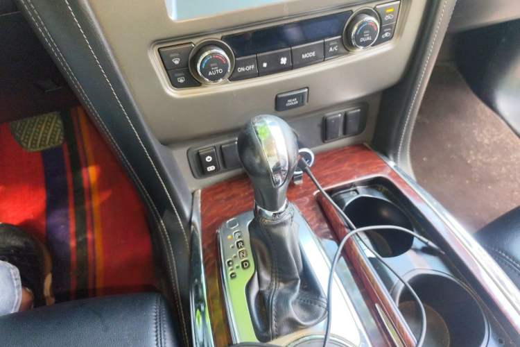 Used Nissan Patrol  Gear Lever