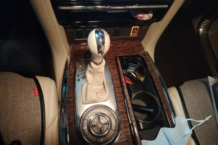 Used Nissan Patrol  Gear Lever