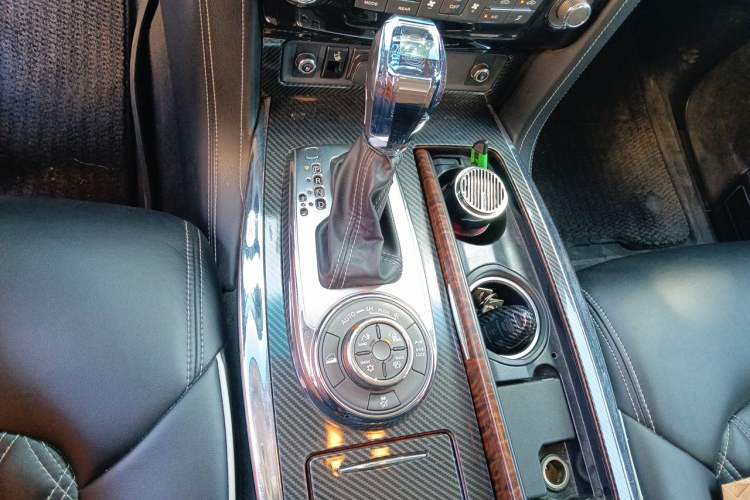Used Nissan Patrol  Gear Lever