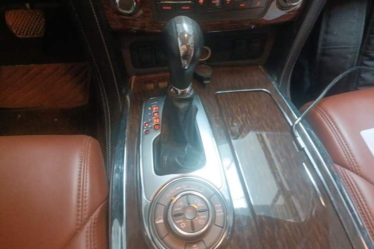 Used Nissan Patrol  Gear Lever