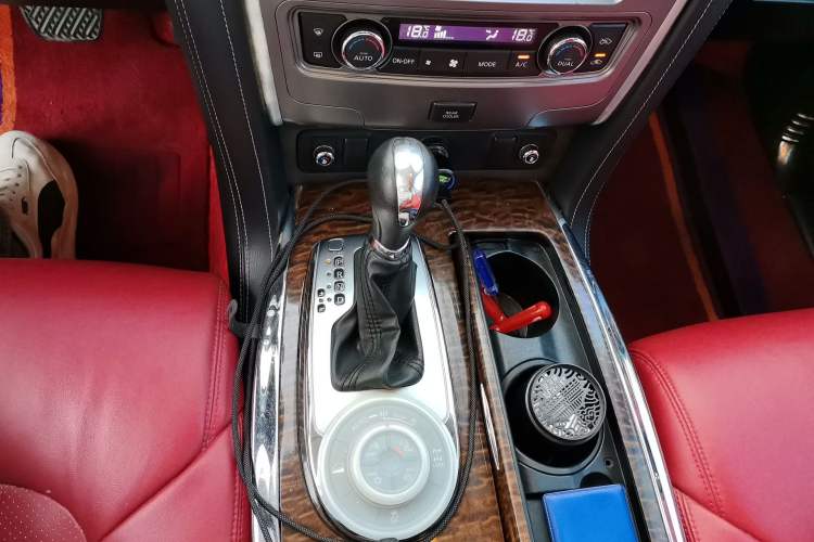 Used Nissan Patrol  Gear Lever