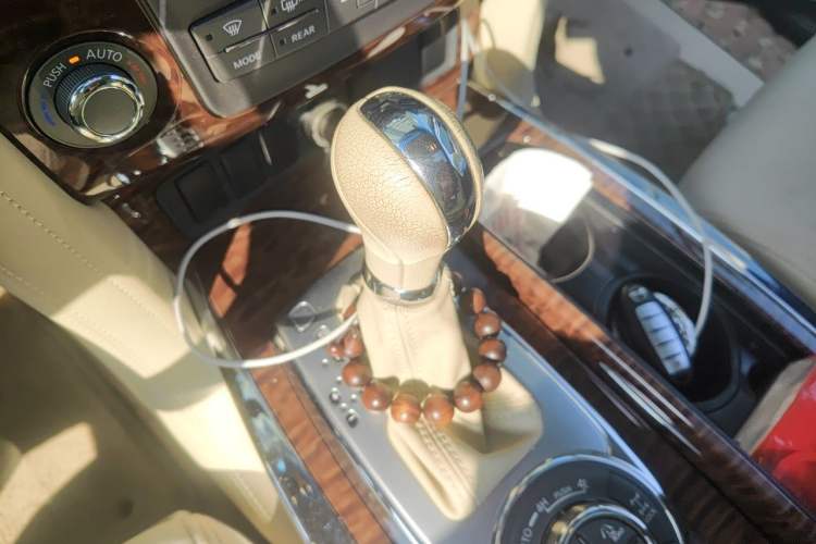 Used Nissan Patrol  Gear Lever