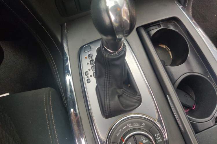 Used Nissan Patrol  Gear Lever