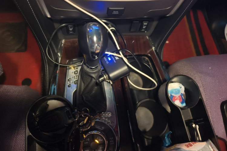 Used Nissan Patrol 2017 4.0L Parallel Import Gear Lever