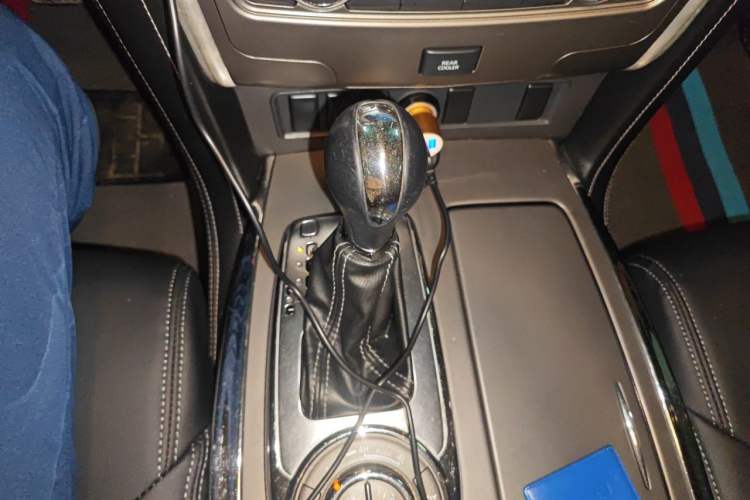Used Nissan Patrol  Gear Lever