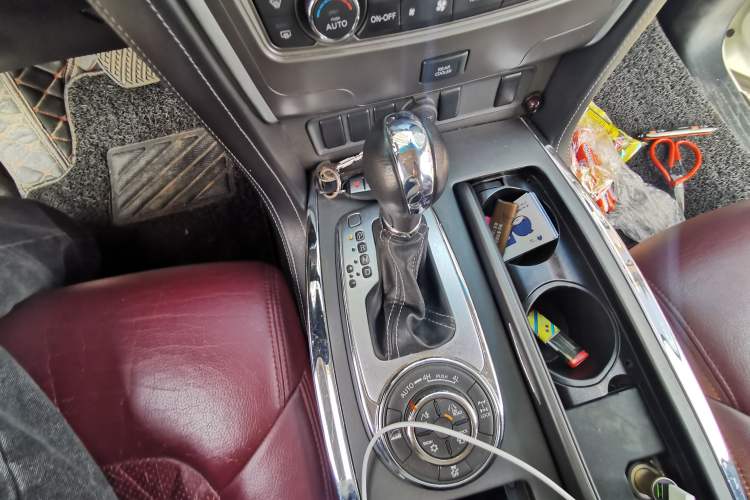 Used Nissan Patrol  Gear Lever
