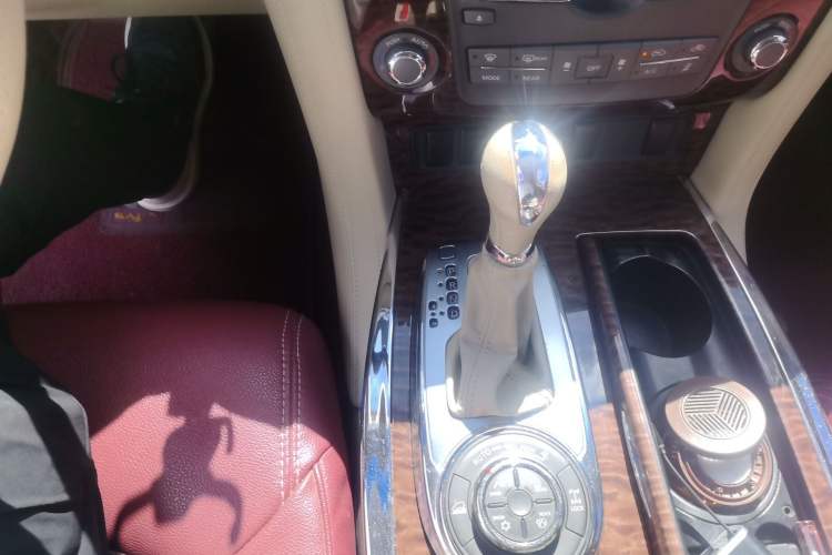 Used Nissan Patrol  Gear Lever