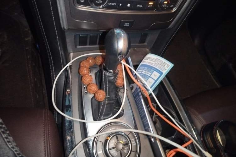 Used Nissan Patrol  Gear Lever