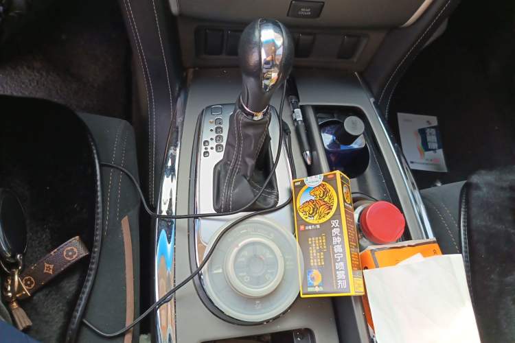 Used Nissan Patrol  Gear Lever