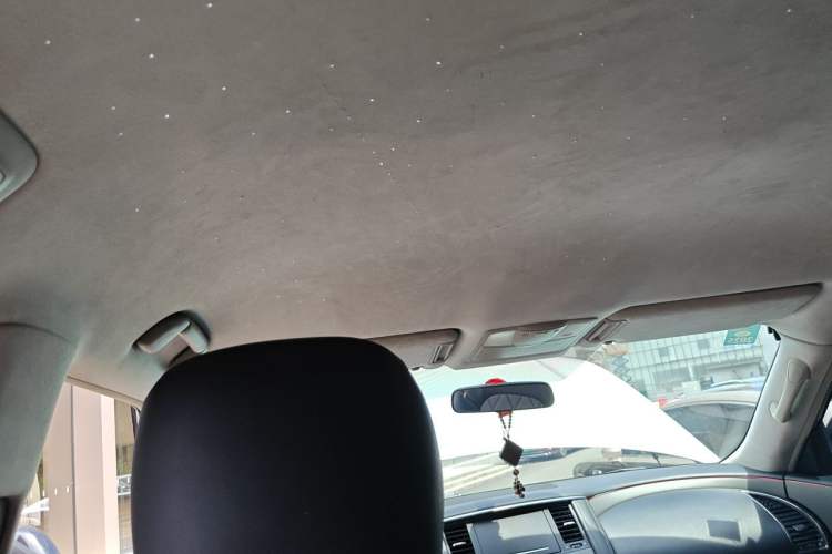 Used Nissan Patrol 2017 4.0L XE Middle East Version Headliner