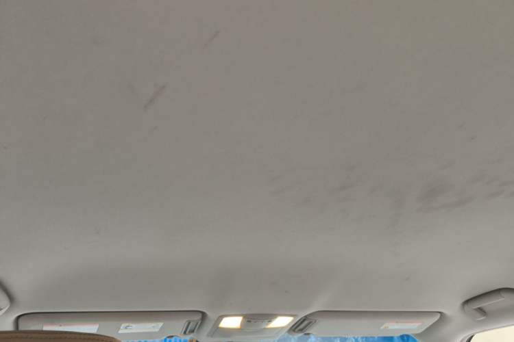 Used Nissan Patrol 2017 4.0L XE Middle East Version Headliner