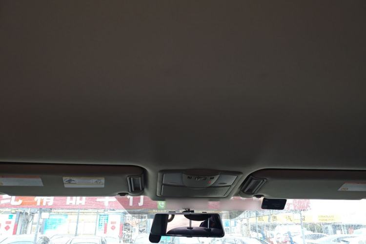Used Nissan Patrol 2017 4.0L XE Middle East Version Headliner