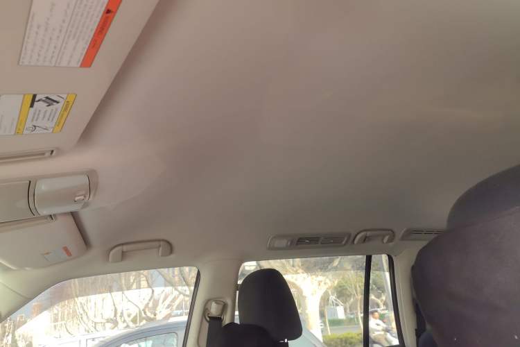 Used Nissan Patrol 2017 4.0L SE U.S.-Spec Version Headliner
