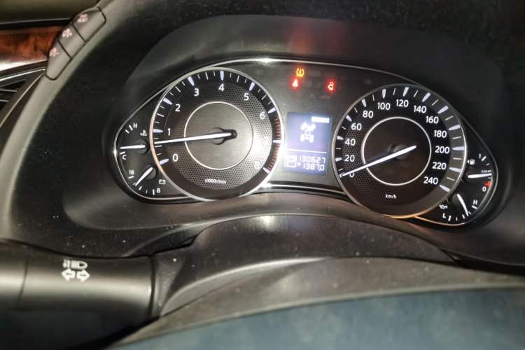Used Nissan Patrol 2017 4.0L XE Middle East Version Instrument Cluster
