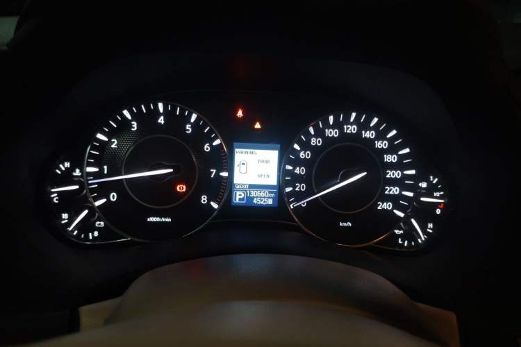 Used Nissan Patrol  Instrument Cluster