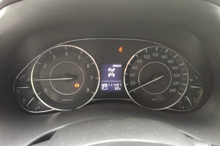 Used Nissan Patrol  Instrument Cluster