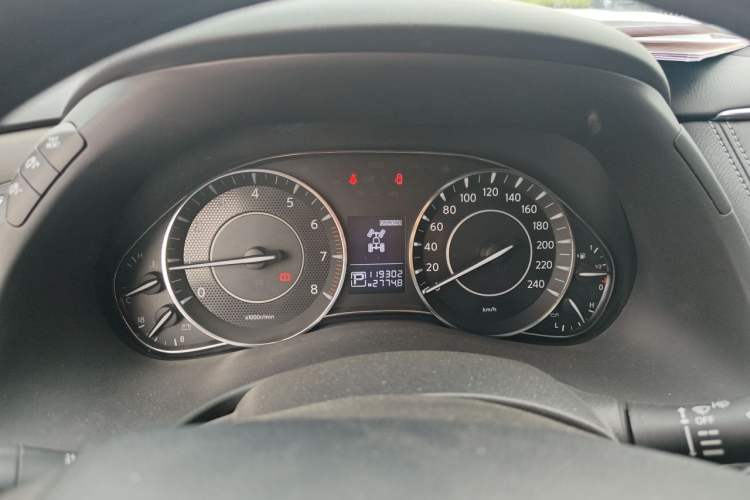 Used Nissan Patrol  Instrument Cluster