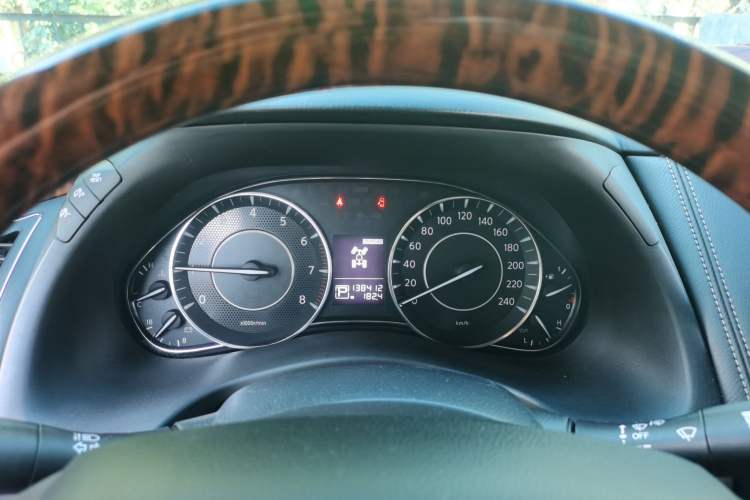 Used Nissan Patrol  Instrument Cluster