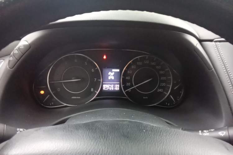 Used Nissan Patrol  Instrument Cluster