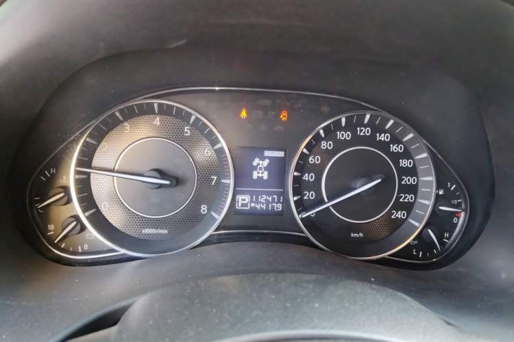 Used Nissan Patrol 2017 4.0L XE Middle East Version Instrument Cluster