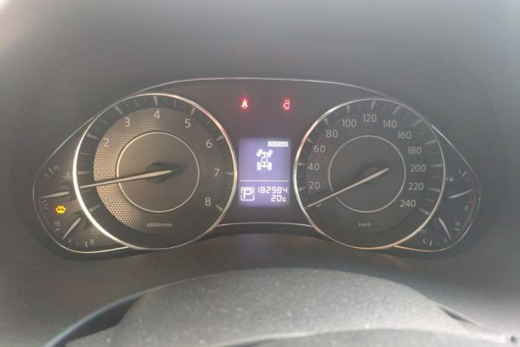 Used Nissan Patrol  Instrument Cluster