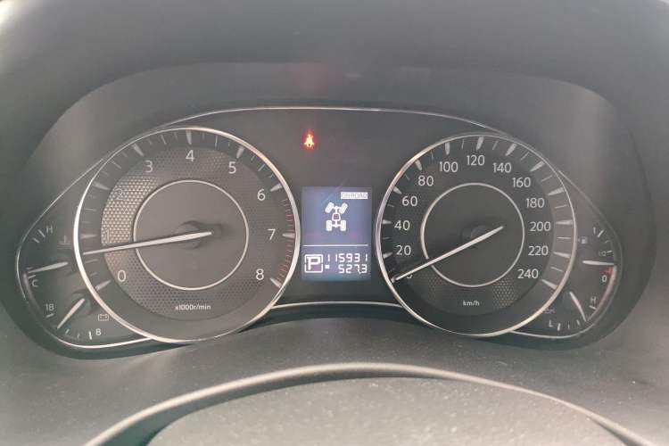 Used Nissan Patrol 2017 4.0L XE Middle East Version Instrument Cluster
