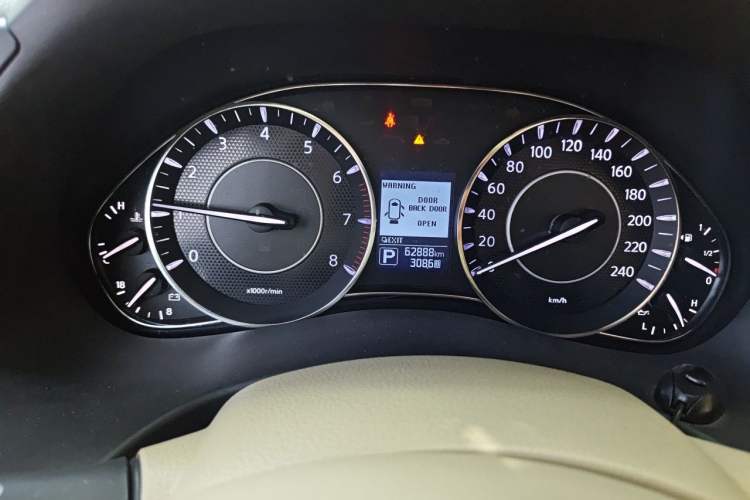 Used Nissan Patrol  Instrument Cluster