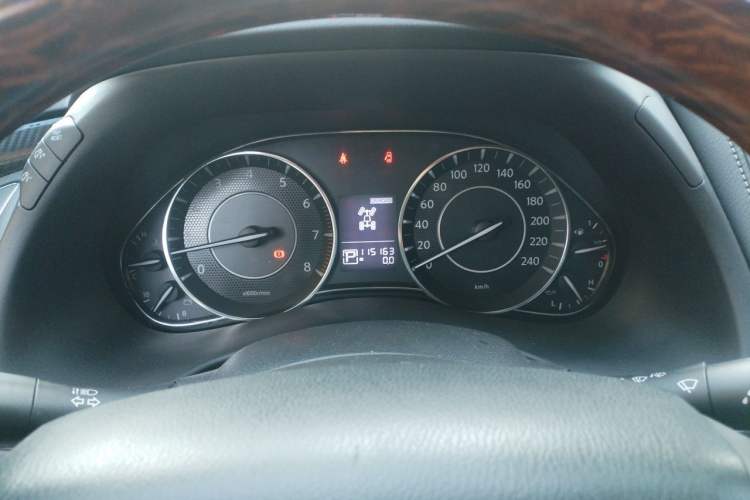 Used Nissan Patrol  Instrument Cluster
