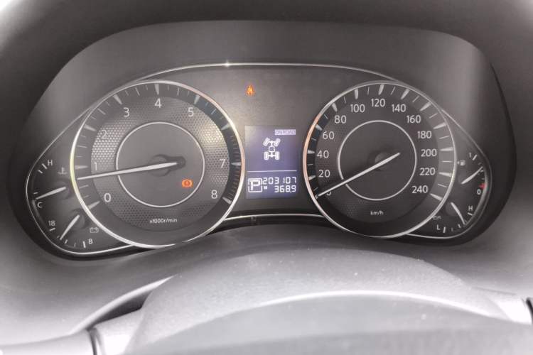 Used Nissan Patrol 2017 4.0L XE Middle East Version Instrument Cluster