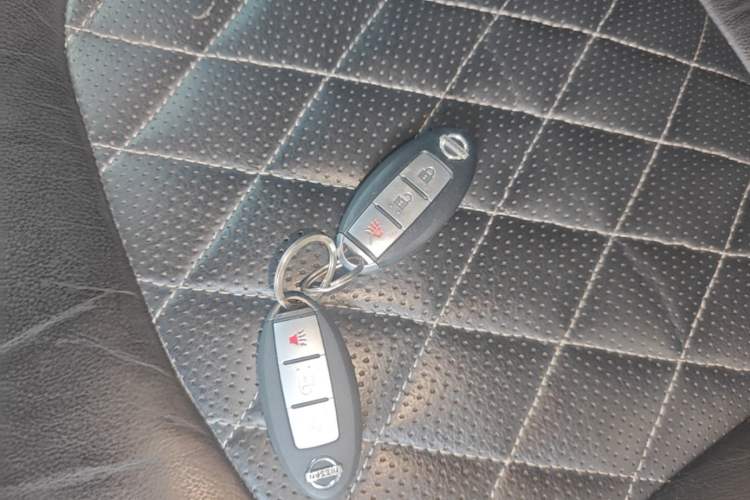 Used Nissan Patrol 2017 4.0L XE Middle East Version Interior 1
