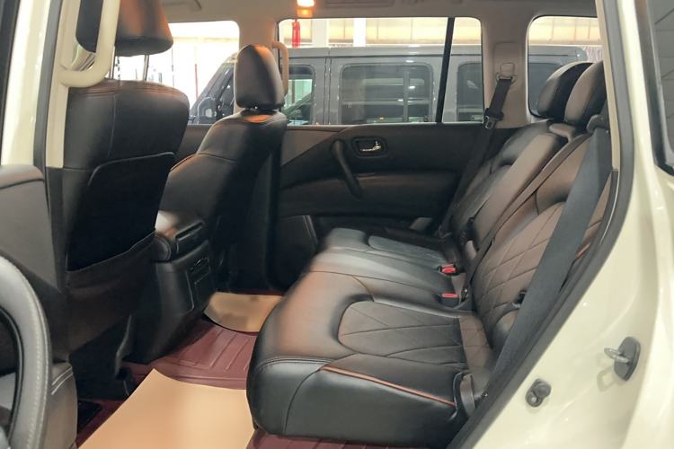 Used Nissan Patrol  Interior 2