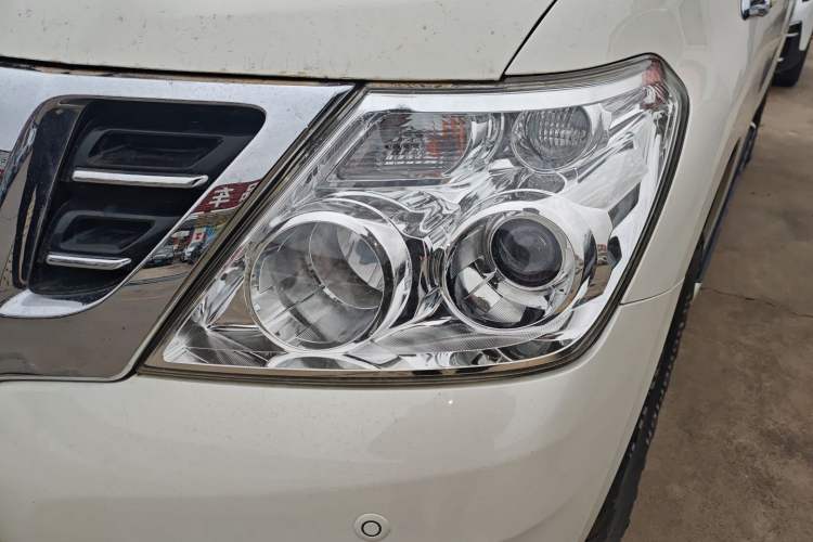 Used Nissan Patrol 2017 4.0L XE Middle East Version Left Front Headlight