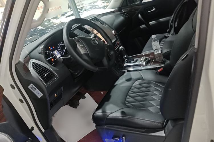 Used Nissan Patrol 2017 4.0L SE U.S.-Spec Version Left Front Seat