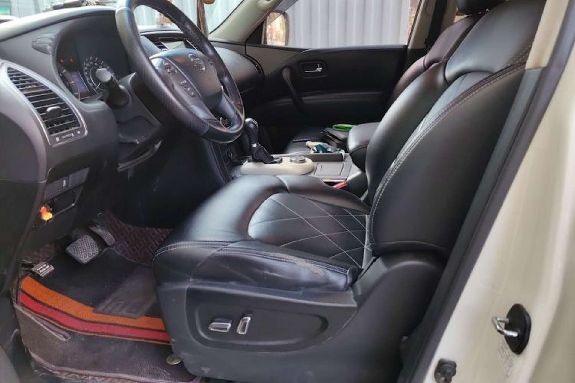 Used Nissan Patrol 2017 4.0L XE Middle East Version Left Front Seat