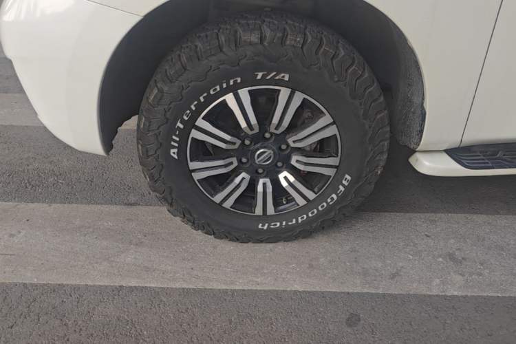 Used Nissan Patrol 2017 4.0L XE Middle East Version Left Front Wheel Hub