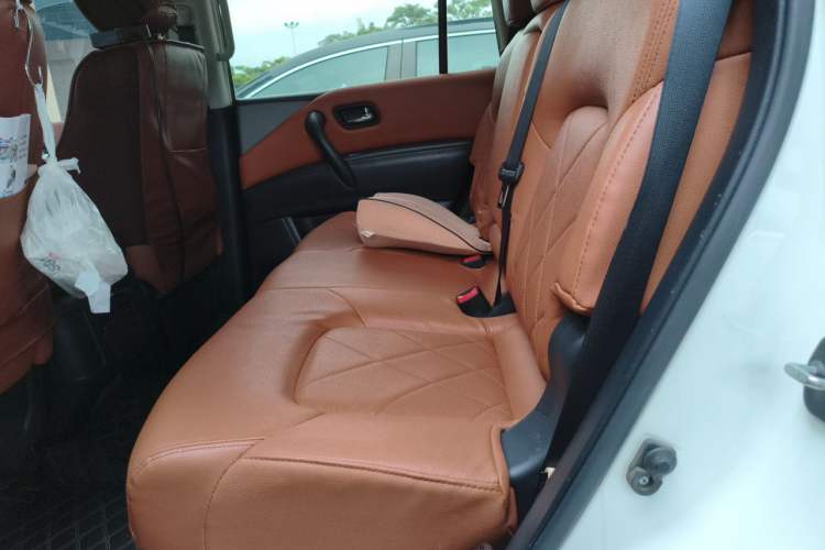 Used Nissan Patrol 2017 4.0L XE Middle East Version Left Rear Seat