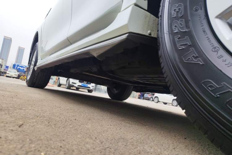 Used Nissan Patrol 2017 4.0L Parallel Import Left Side Sill