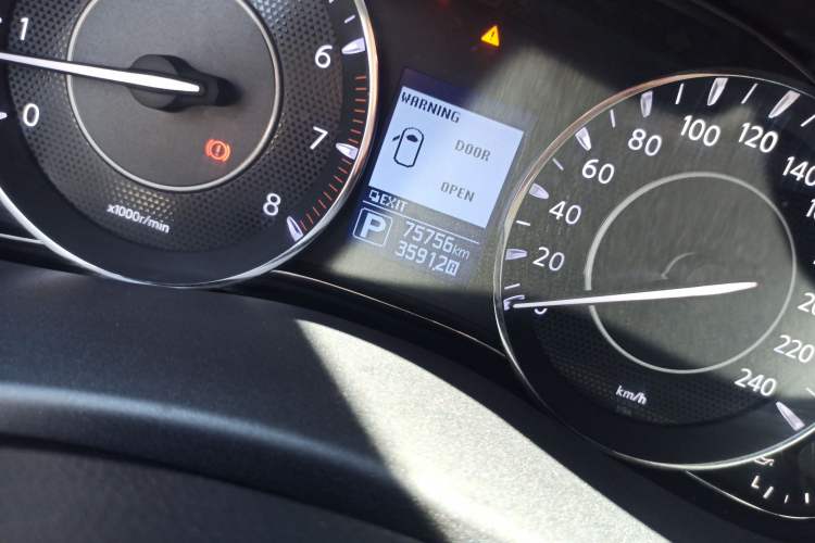 Used Nissan Patrol 2017 5.6L Standard Edition Odometer Close Up