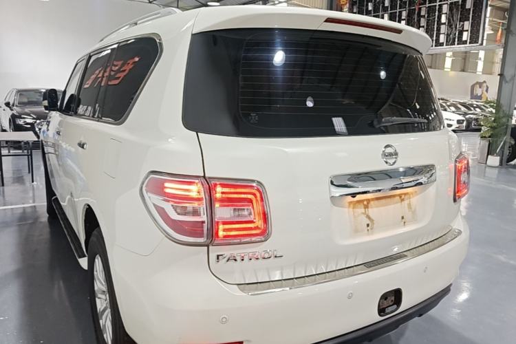 Used Nissan Patrol 2017 4.0L SE U.S.-Spec Version Rear Left 45 Deg